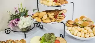 Breakfast & teas