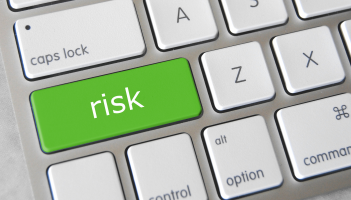 How to Manage the Risks of Online Businesses